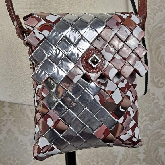 Candy Wrapper Crossbody Shoulder Bag Faux Leather Strap Magnetic Closure EUC - Picture 1 of 10
